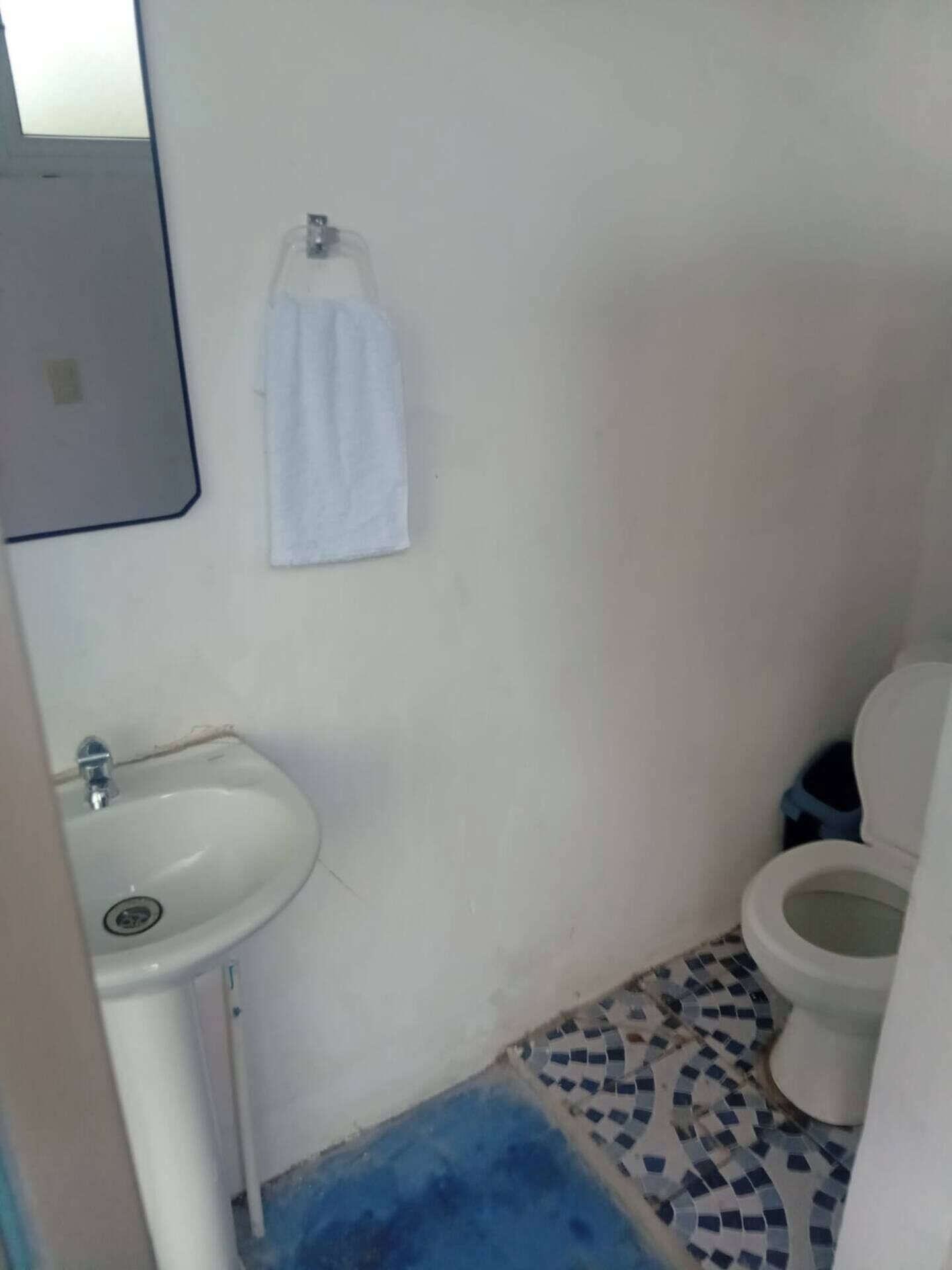 Dusche, Handtücher, Seife, Toilettenpapier