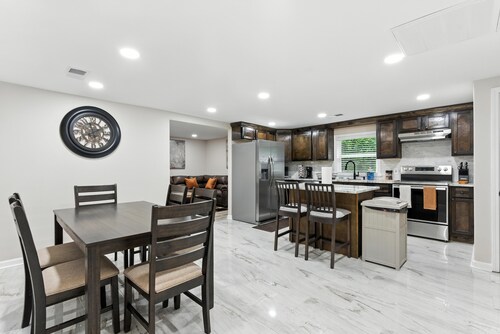 Newly Built "Home Away From Home 2" Escape Haven With Modern Finishing Touches