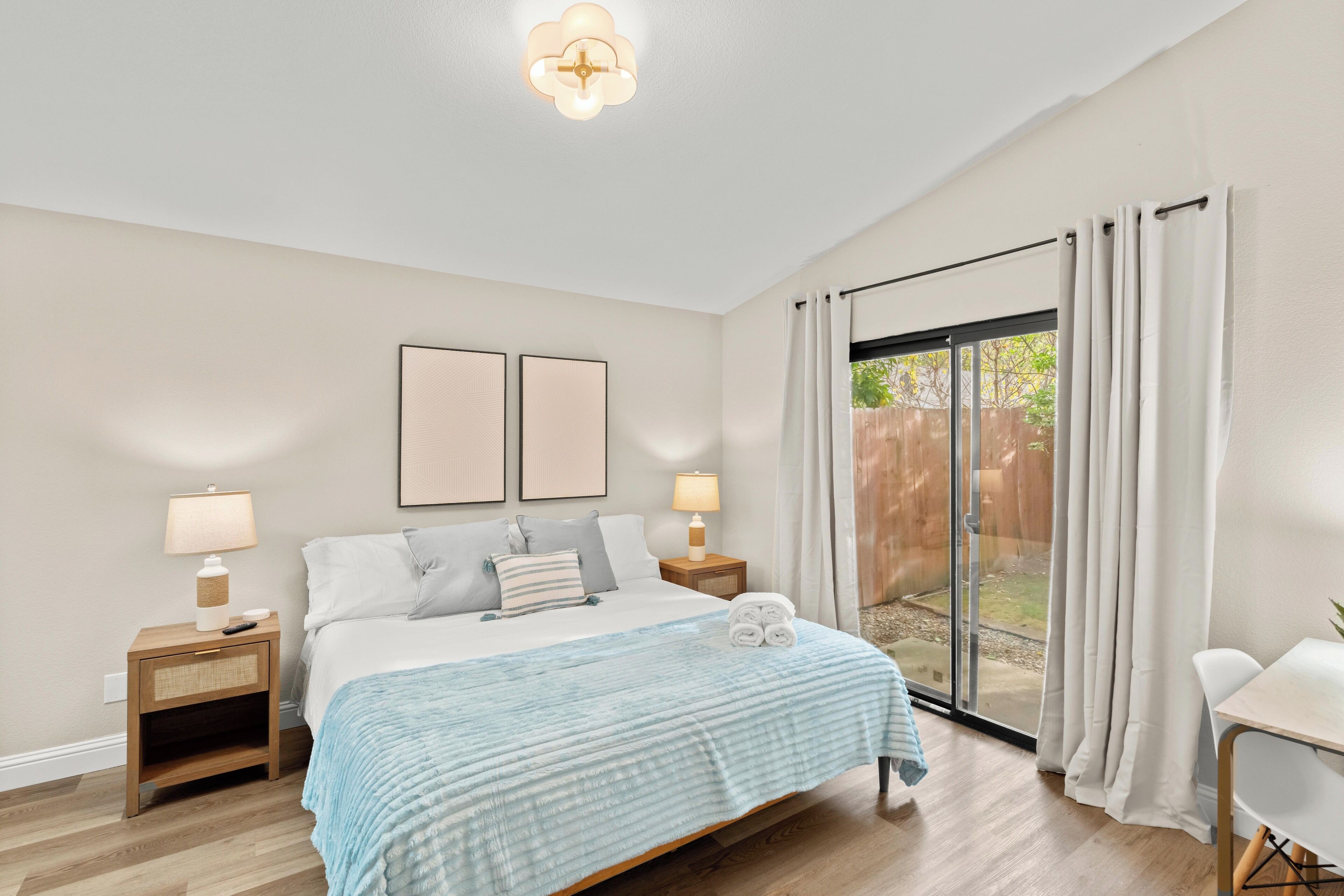 3 soverom, strykejern/-brett, wi-fi (inkludert) og sengetøy