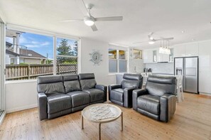 Living area - Oceanfront Stay – Steps to the Sand (The Entrance)
