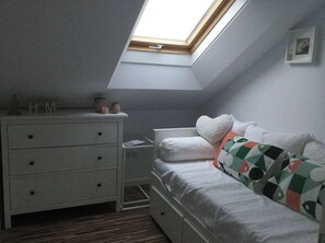 2 chambres, fer et planche Ă repasser, accĂšs Internet, draps fournis