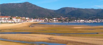 Apartment (penthouse) with sea view, elevator and air conditioning