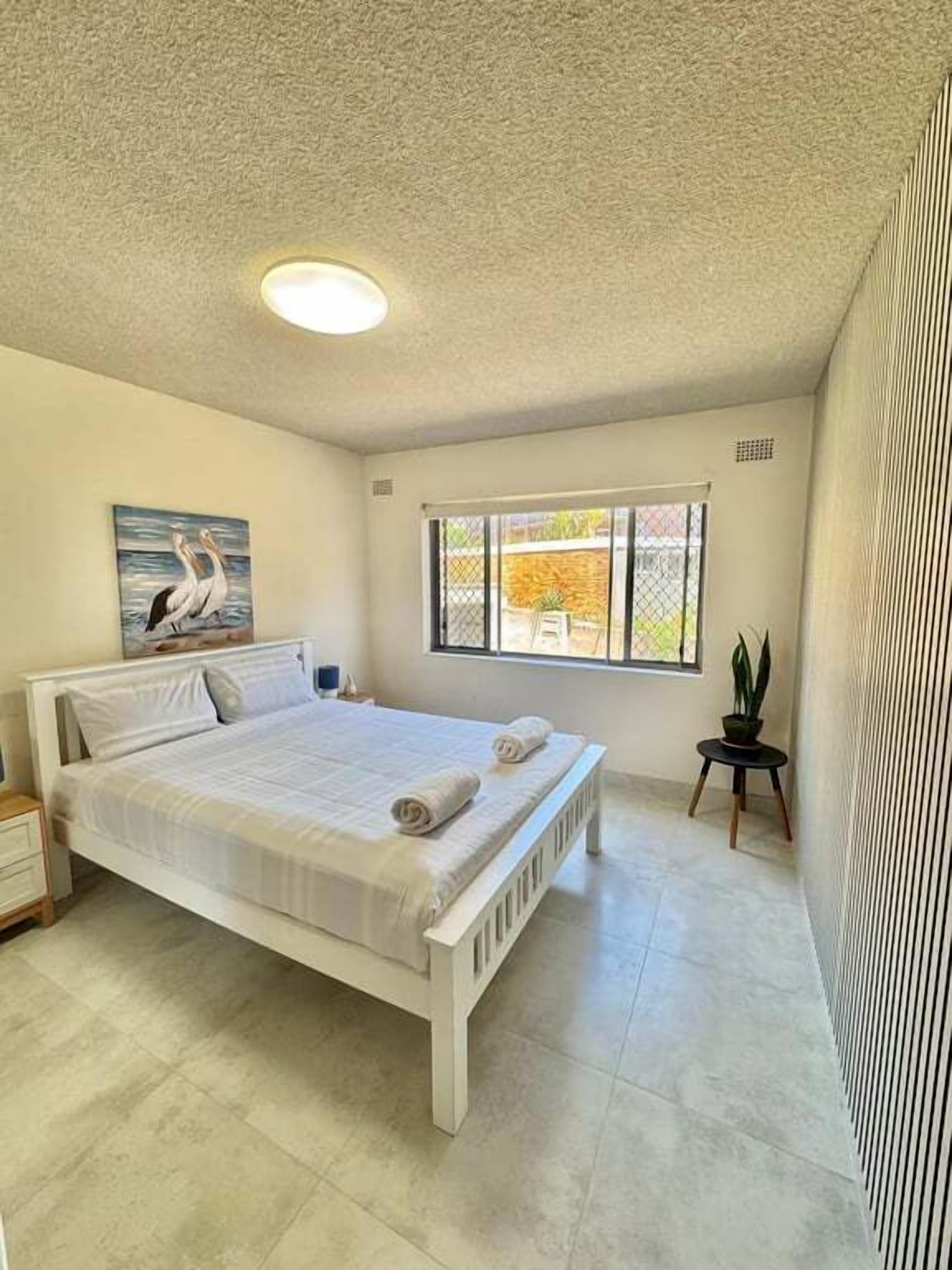 Fer et planche à repasser, draps fournis