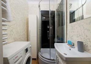 Bathroom - Ursus Niedźwiadek 3-Bedroom Apartment (Warszawa)