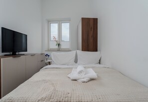 Iron/ironing board, WiFi, bed sheets - Aleja 29 Listopada Cozy Studio (Kraków)