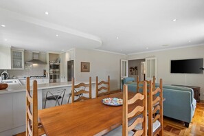 Dining - Spacious Family Home with Garden Courtyard (Auckland City)