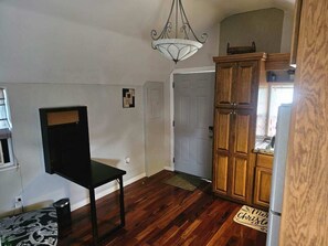 Interior - Soothing 1-bedroom apartment with AC in charming Goose Creek (Goose Creek)