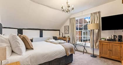 The George Inn Hotel Rooms - Room 5