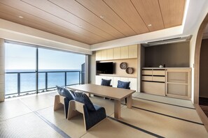 Superior Room, Private Bathroom, Ocean View | Hypo-allergenic bedding, down comforters, free minibar items, desk - IZU RETREAT by Onko Chishin (Higashiizu)