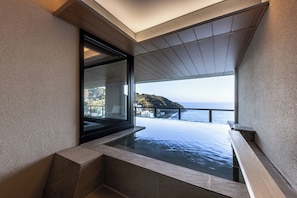 標準客房, 私人浴室, 海景 | 浴室 | 獨立浴缸及淋浴設備、泉水浴、免費梳洗用品、風筒