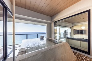 Superior Room, Private Bathroom, Ocean View | Bathroom | Separate bathtub and shower, spring water bathtub, free toiletries - IZU RETREAT by Onko Chishin (Higashiizu)
