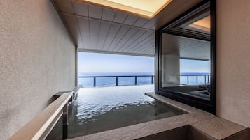 Luxury Suite, Sauna, Ocean View | Bathroom