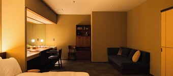 IZU RETREAT by Onko Chishin