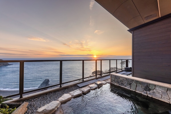 Family Suite, Sauna, Ocean View | Bathroom