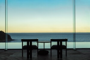 Lounge no saguão