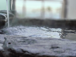 Basic Room, Private Bathroom | Bathroom | Separate tub and shower, spring water tub, free toiletries, hair dryer - IZU RETREAT by Onko Chishin (Higashiizu)