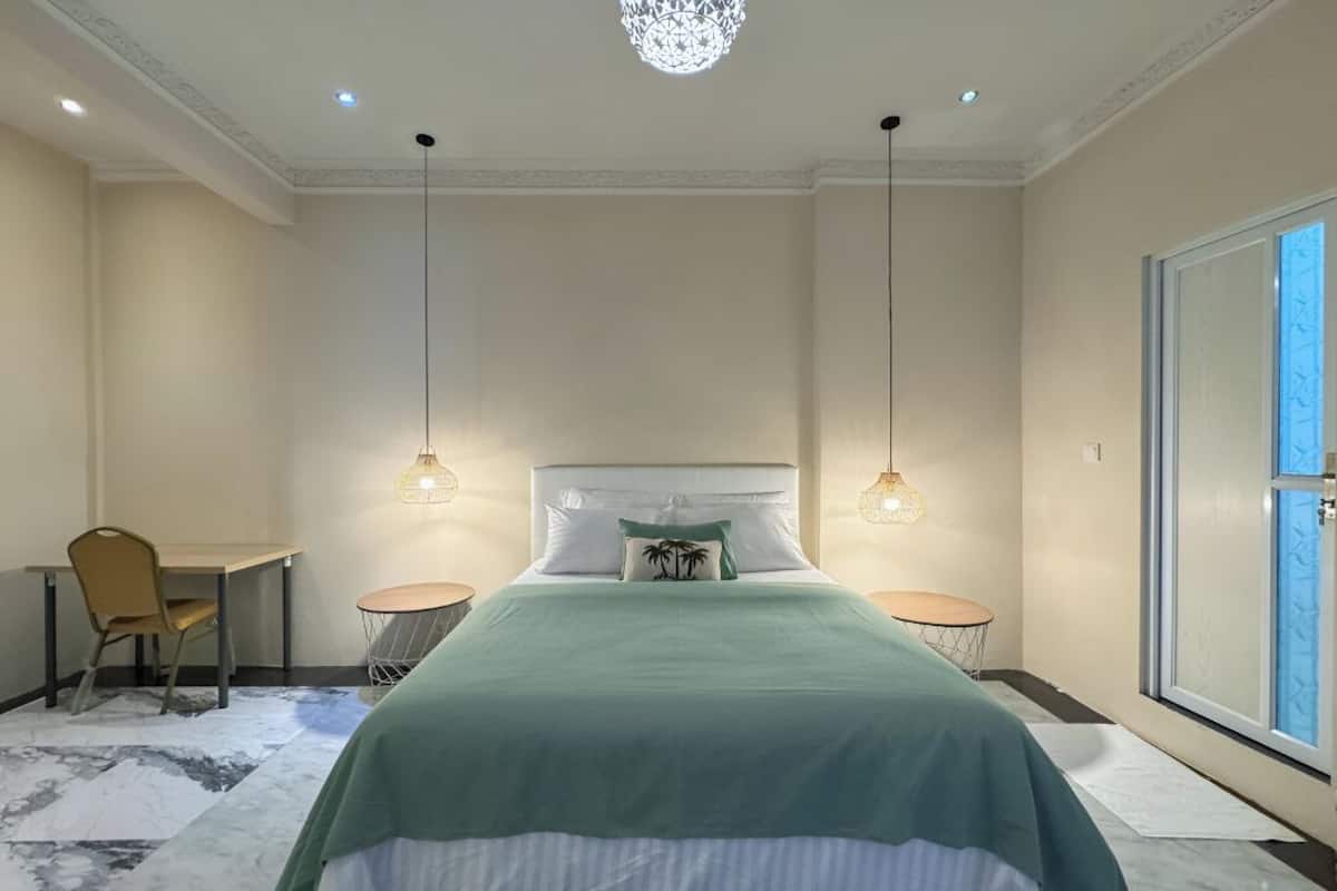 Standard Double Room | Desk, laptop workspace, free WiFi