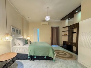 Standard Double Room | Desk, laptop workspace, free WiFi - Merdeka Kuta Guesthouse (Badung)