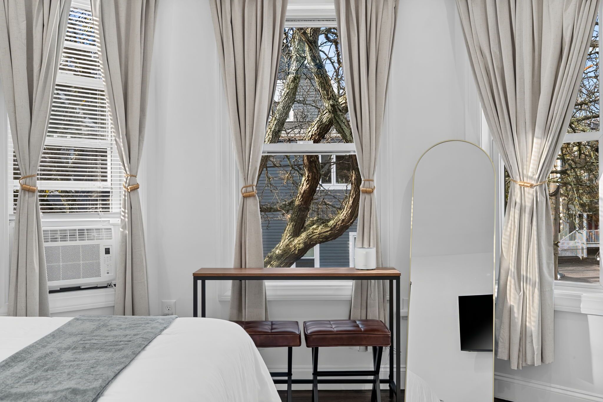 Desk, iron/ironing board, travel cot, free WiFi