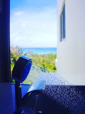 Basic Villa, Ocean View | Bathroom