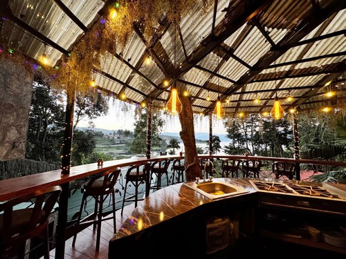 Garden Gathering Room