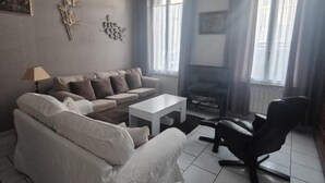 Living area - Comfortable house near thermal baths and downtown (ROCHEFORT)