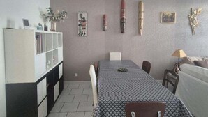 Dining - Comfortable house near thermal baths and downtown (ROCHEFORT)