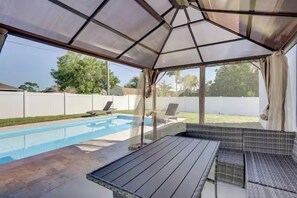 A heated pool - Heated Pool • Near Beach • Outdoor Dining + Gazebo (Port St. Lucie)