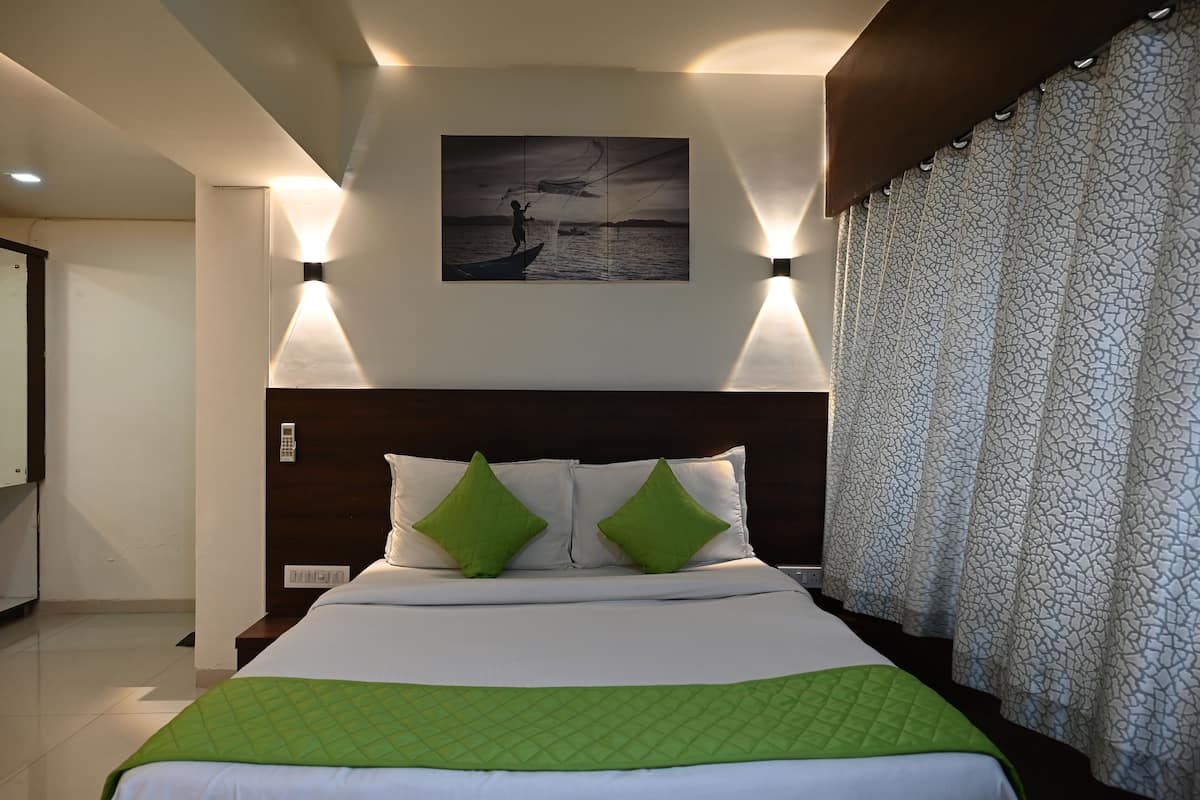 Chambre Standard | Coffre-fort, bureau, espace de travail pour ordinateurs portables