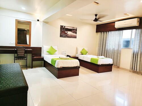 Hotel Express Mindspace Airoli