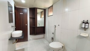 Dobbeltrom – deluxe | Bad | Dusj, håndklær, såpe og sjampo