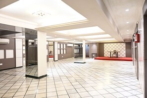 Banquet hall - Hotel Express Airoli (Navi Mumbai)