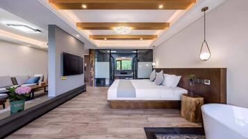 Superior-sviitti, parveke, näköala mäelle | Työpöytä, ilmainen Wi-Fi, vuodevaatteet