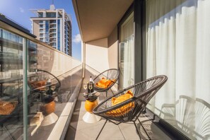 House | 1 bedroom - Official Mercury Suites With Rooftop Pool Access (St. Julian's)