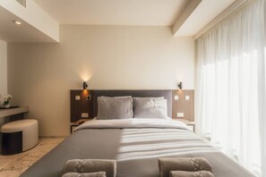House | 1 bedroom - Official Mercury Suites With Rooftop Pool Access (St. Julian's)