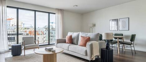 Fernseher, Stereoanlage