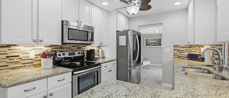 Micro-ondas, fogão, cooktop, lava-louças