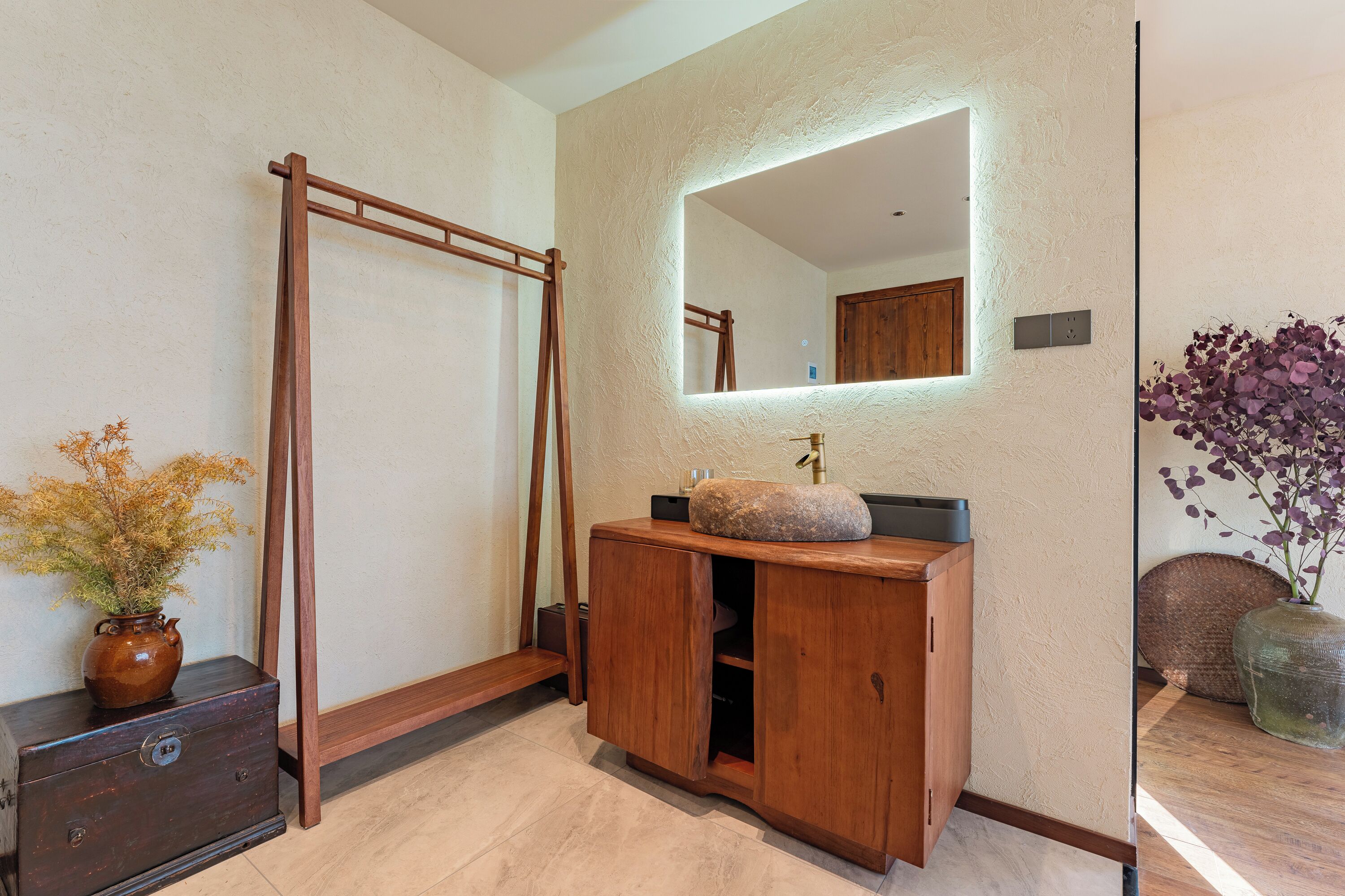 Deluxe Double Room, Canal View | Bathroom
