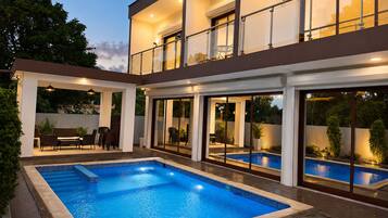 Piscina externa
