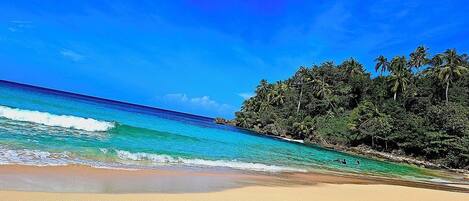 Liegestühle, Strandtücher