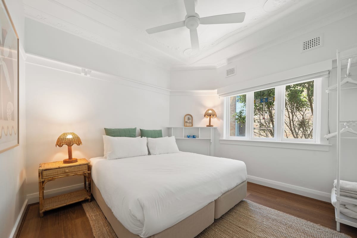 Bàn ủi/dụng cụ ủi quần áo, truy cập Internet không dây miễn phí