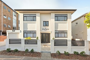 Exterior - The Warners Bondi (Bondi Beach)