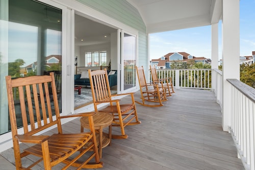 The Edisto House: Ocean Views & Easy Walk to Beach Access 37