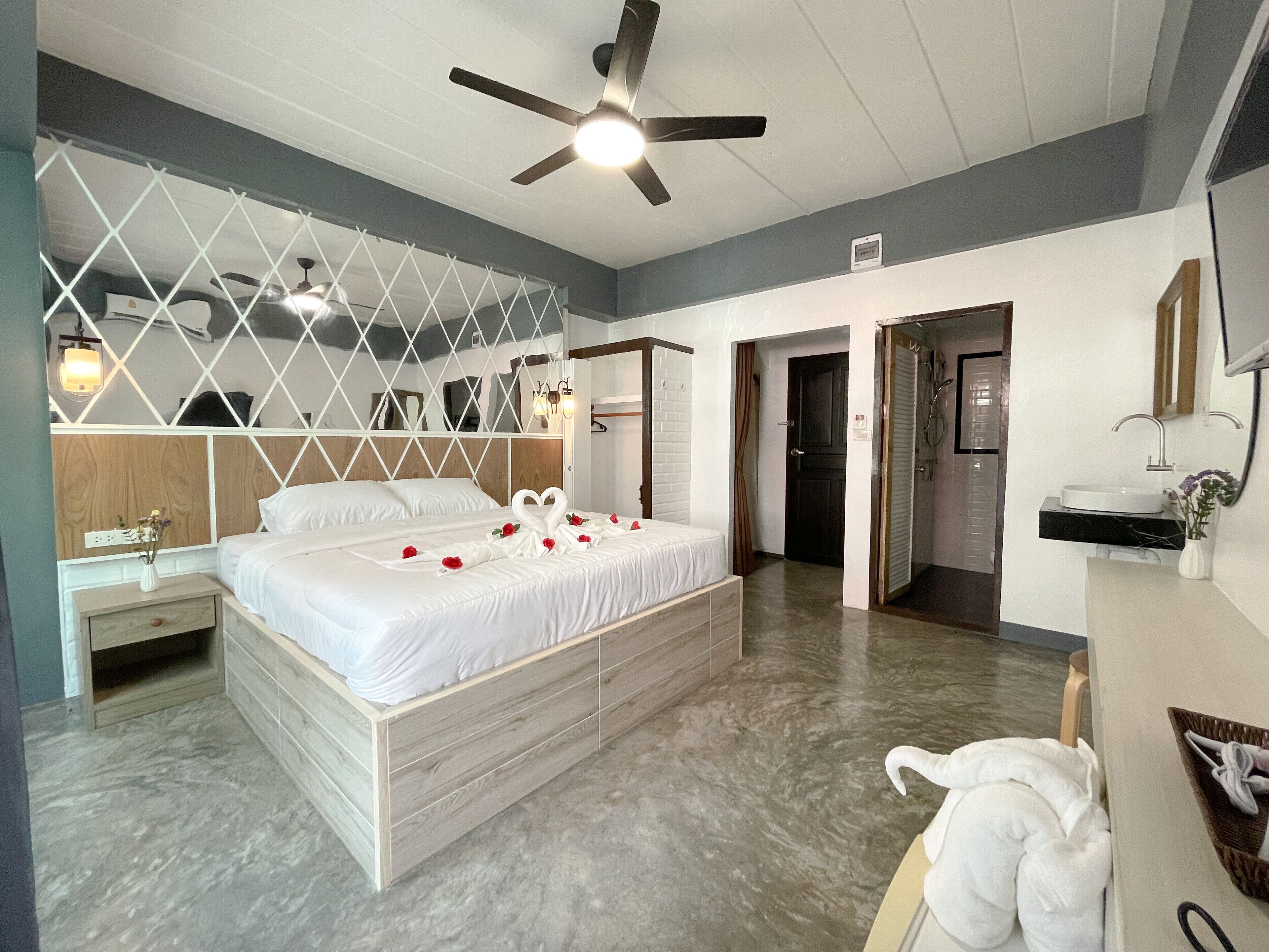 Family Room, Balcony, City View | Free WiFi