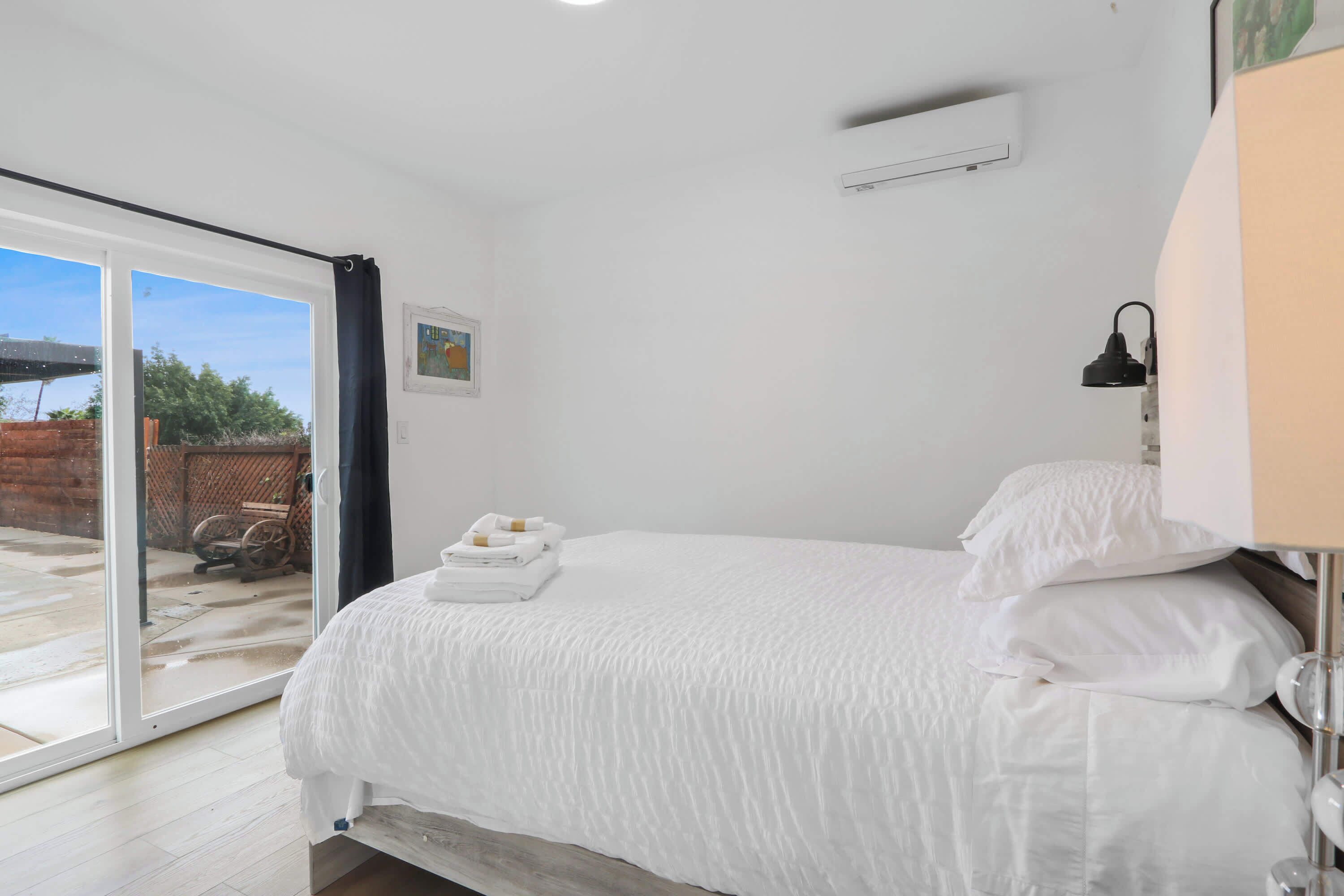 3 bedrooms, desk, iron/ironing board, WiFi