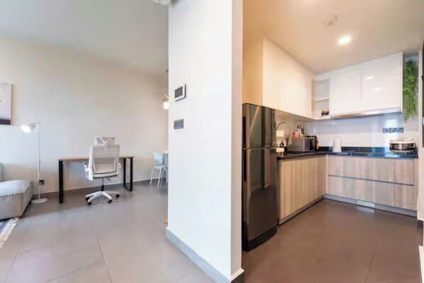 頂級套房, 1 間臥室, 可使用俱樂部酒廊, 城市景 | 埃及棉床單、高級寢具��、羽絨被、Select Comfort 床墊