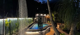 Private Room With Jacuzzi, Sauna, & Pool