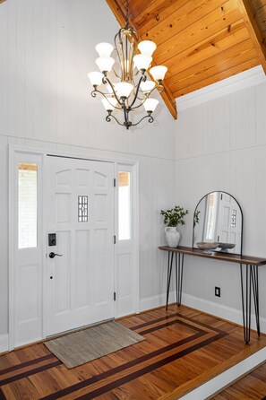 Interior - Lake House Fire Table Sunset (Rock Hill)