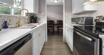 updated 3BR OP Quick Highway access/ fenced yard