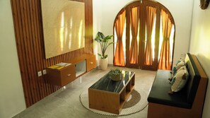 Room, Pool View | In-room safe, desk, iron/ironing board, free WiFi - BBC Suite and Garden (Pecatu)